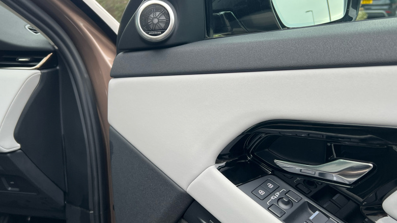 Land Rover Range Rover Evoque 2.0 D200 Dynamic SE 5dr Auto Diesel Hatchback